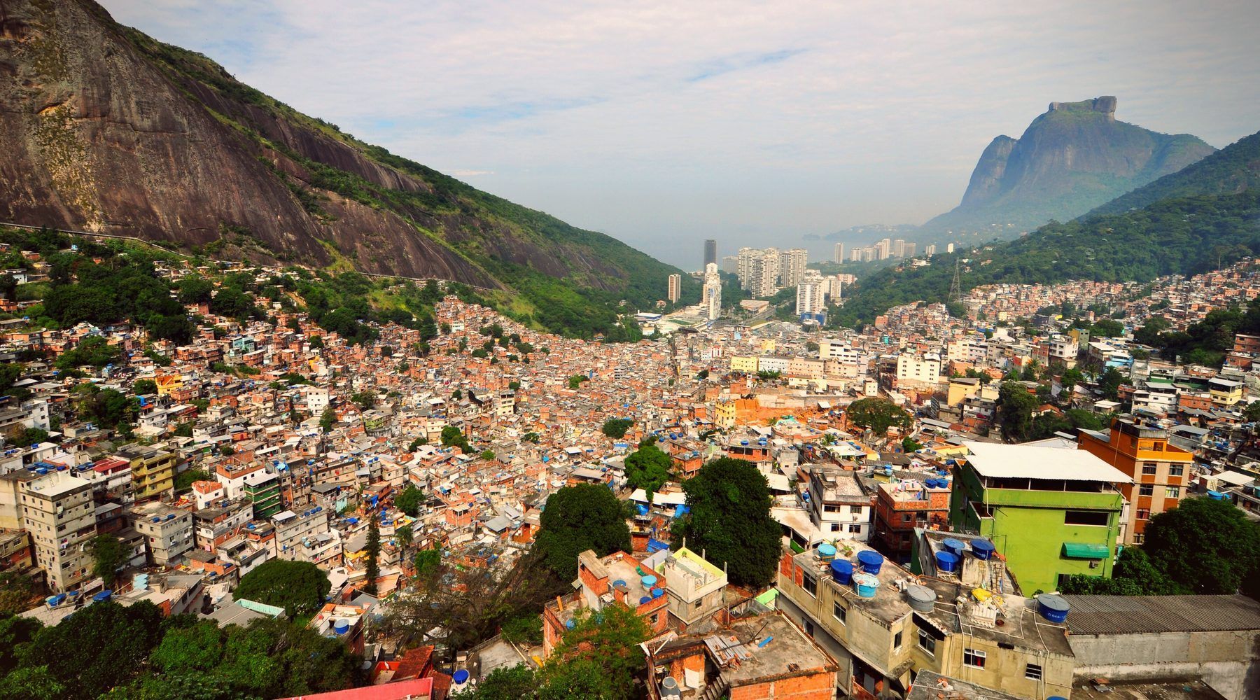 La favela de Rocinha vue d'un point élevé